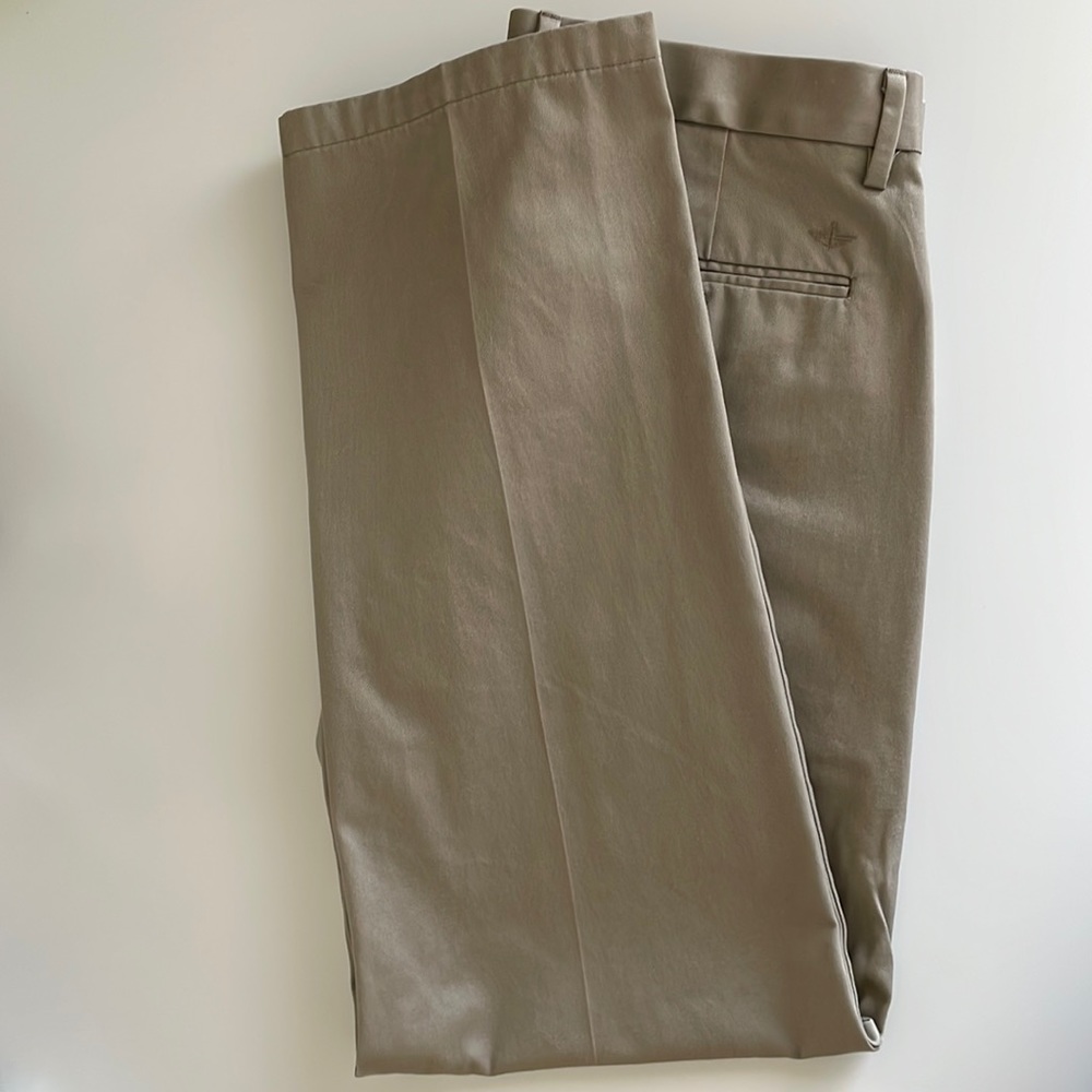 Dockers signature khaki pants